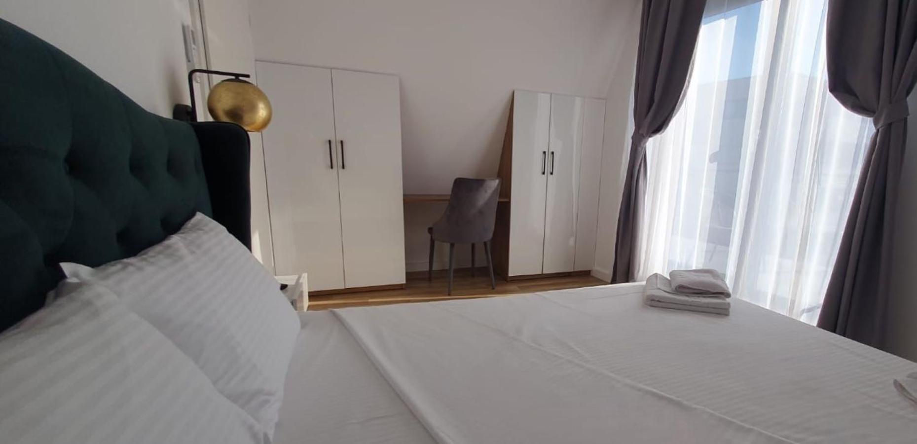 Cinque Stelle Hotel Apartments Kluż-Napoka Zewnętrze zdjęcie